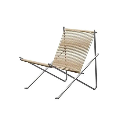 Chaise pliante vintage industrielle fond blanc 